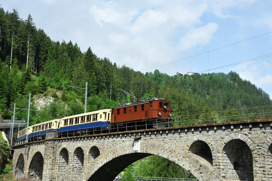 2019.06.10 RhB Ge 4-6 353 Bahnfest Bergün mit Pullmannwagen (3)
